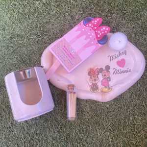 Set Modelo Mickey ♥ Minnie + Wax Conos Dulces